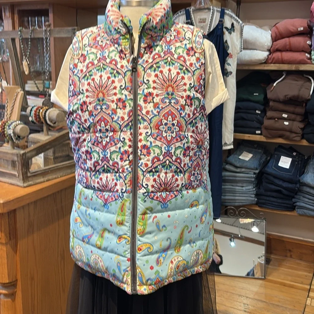 Johnny Was Puffy Floral Patterned Vest with Stand-Up Collar . it’s reversible! - Picture 5 of 9